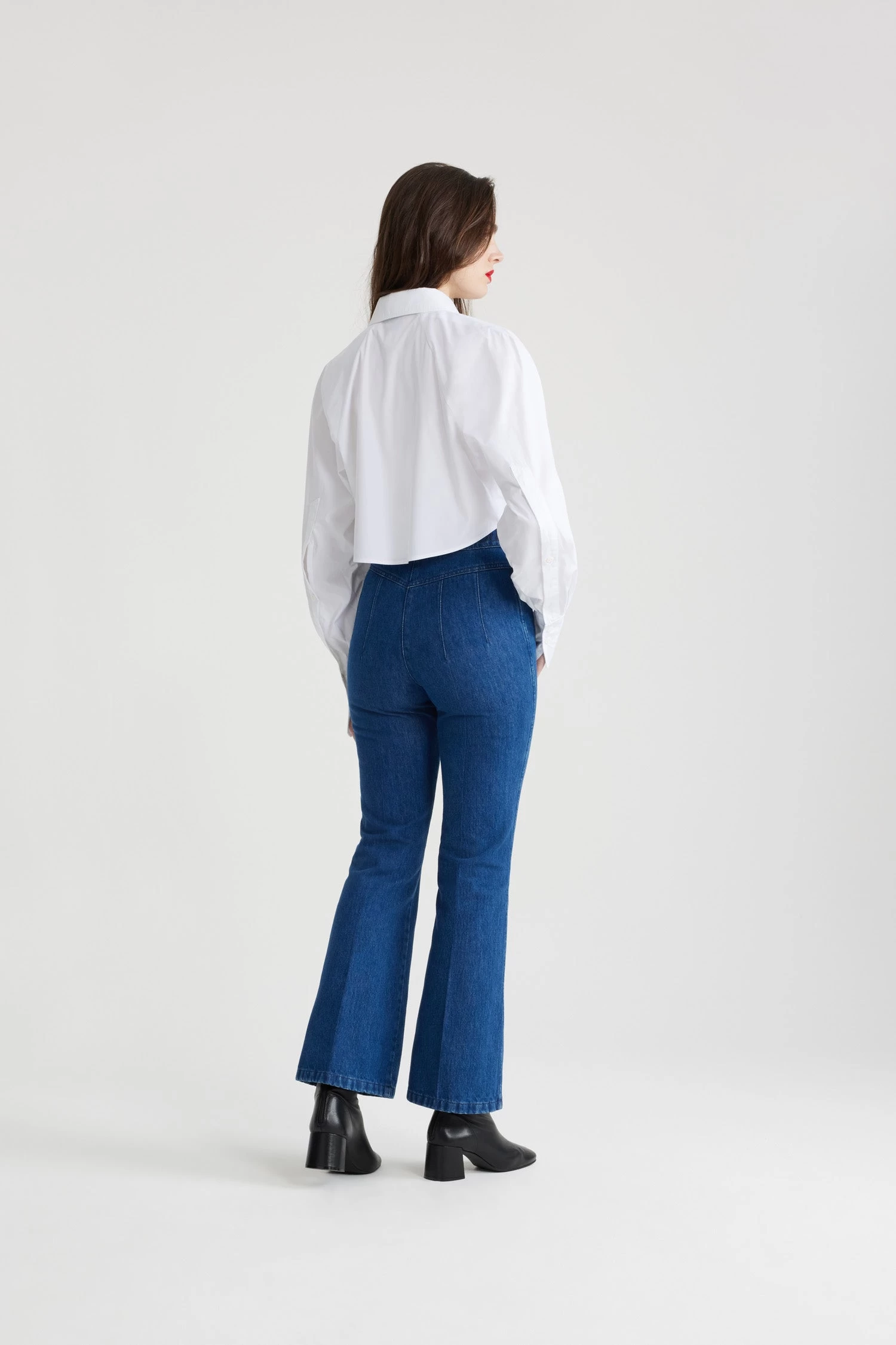 Cropped Shirt In Organic Cotton 3 Cropped Shirt In Organic Cotton – Image 3