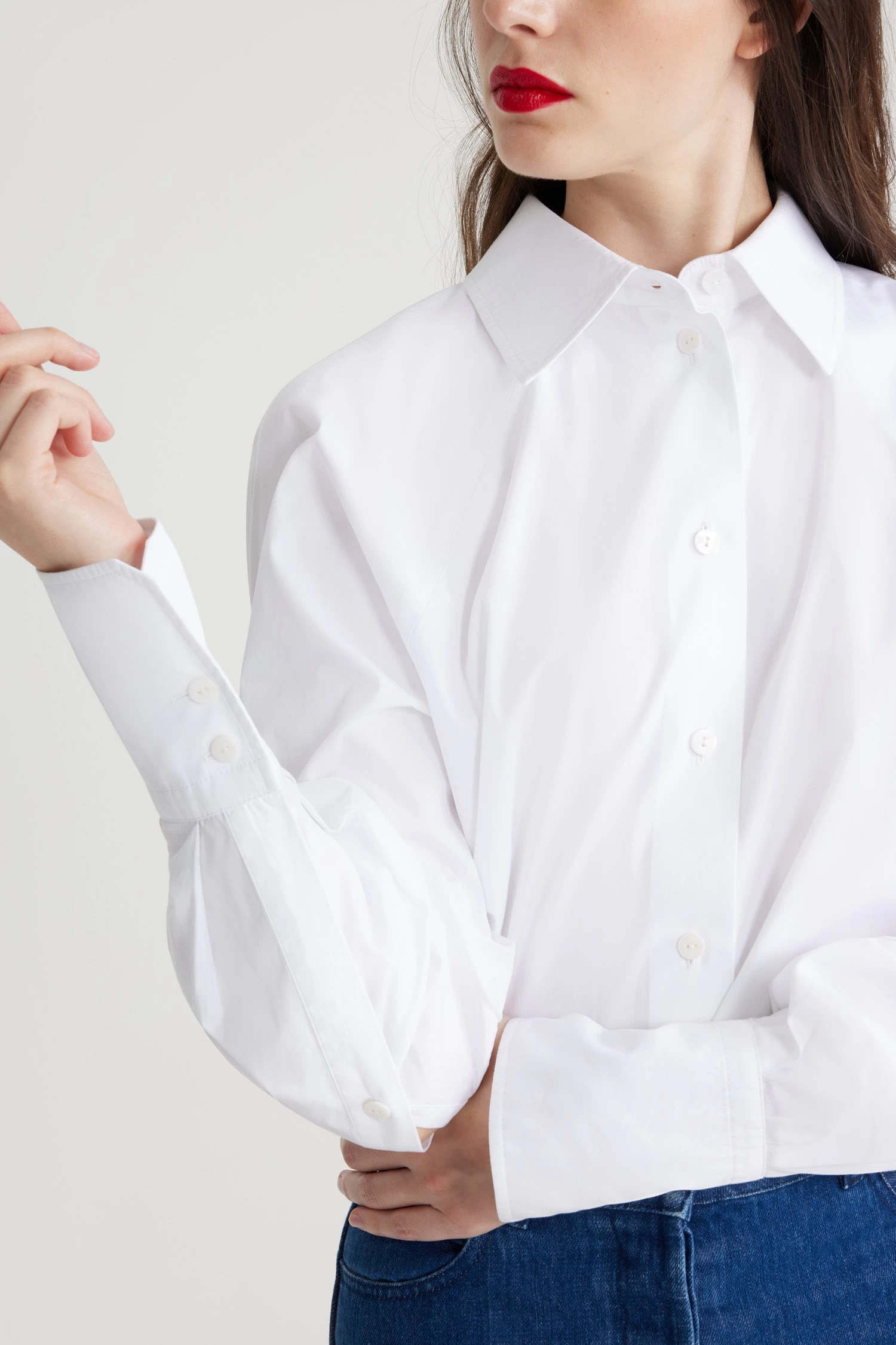 Cropped Shirt In Organic Cotton 4 Cropped Shirt In Organic Cotton – Image 4