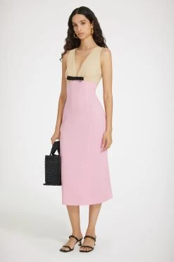 Two-tone V-neck Midi Dress In Seersucker