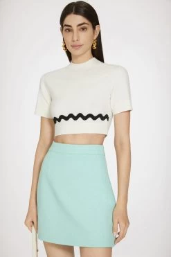 Wave Cropped Jumper In Merino Wool Blend